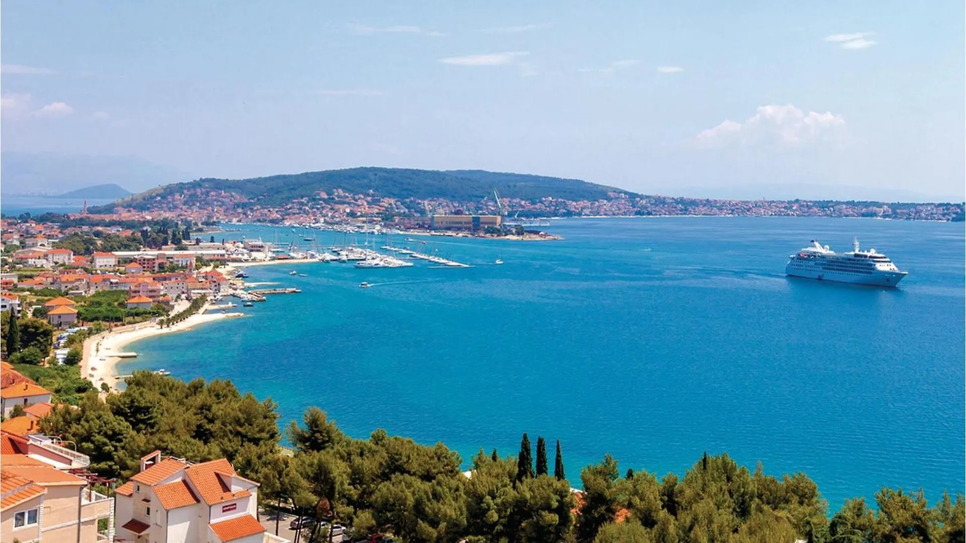 2 Bedroom Lovely Apartment In Mastrinka